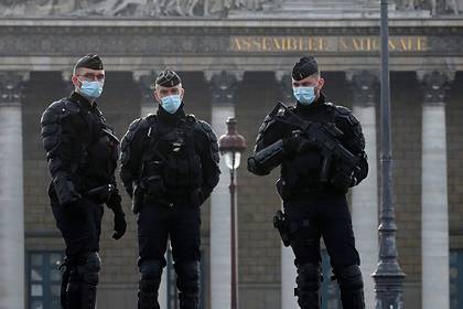 Франция перепишет вызвавший жестокие протесты закон о полиции