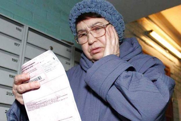 Украинцы не в состоянии платить за коммуналку, задолженность растет