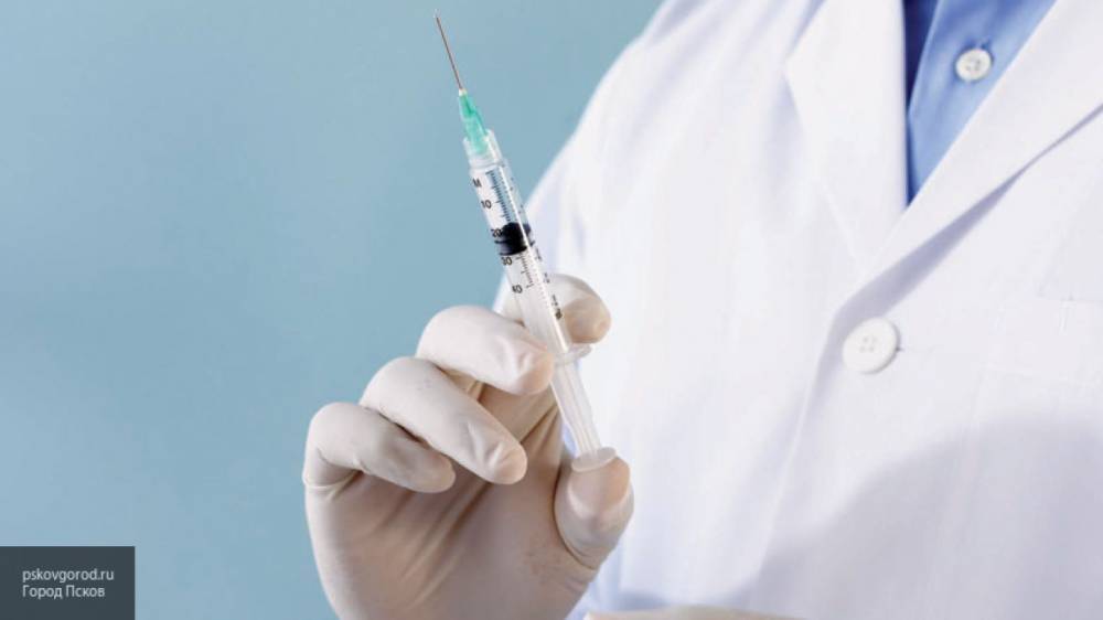 Порядок вакцинации медиков от COVID-19 утвердили в Петербурге