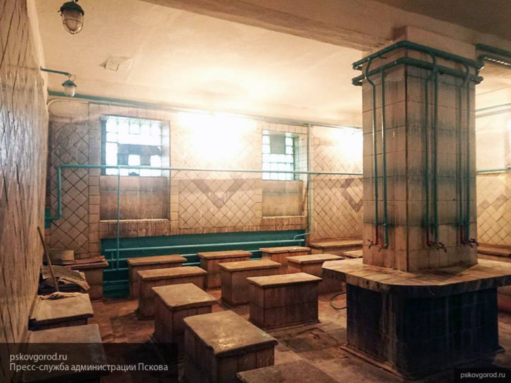 Онищенко заявил об опасности коронавируса в общественных банях и туалетах