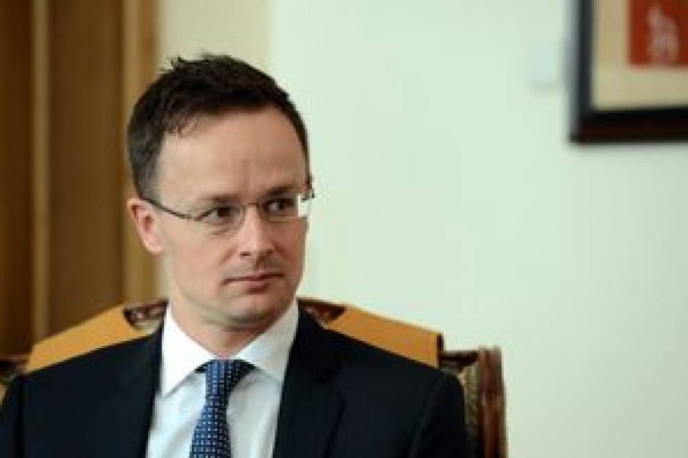 Министр иностранных дел Венгрии Сийярто заразился коронавирусом
