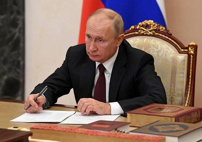 Путин одобрил идею международного закона об оскорблении чувств верующих