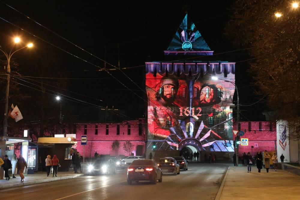 Появились фото праздничной инсталляции на Нижегородском кремле