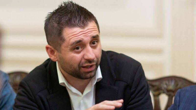 Глава фракции Зеленского назвал условие для роспуска Верховной рады