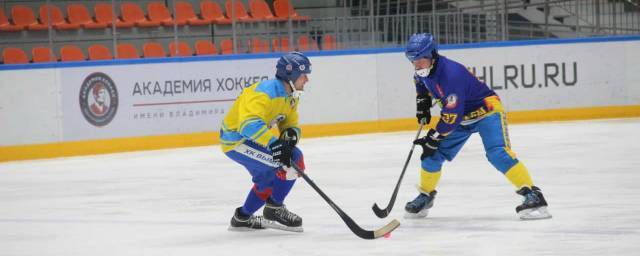 В Красногорске прошла серия товарищеских игр по мини-хоккею