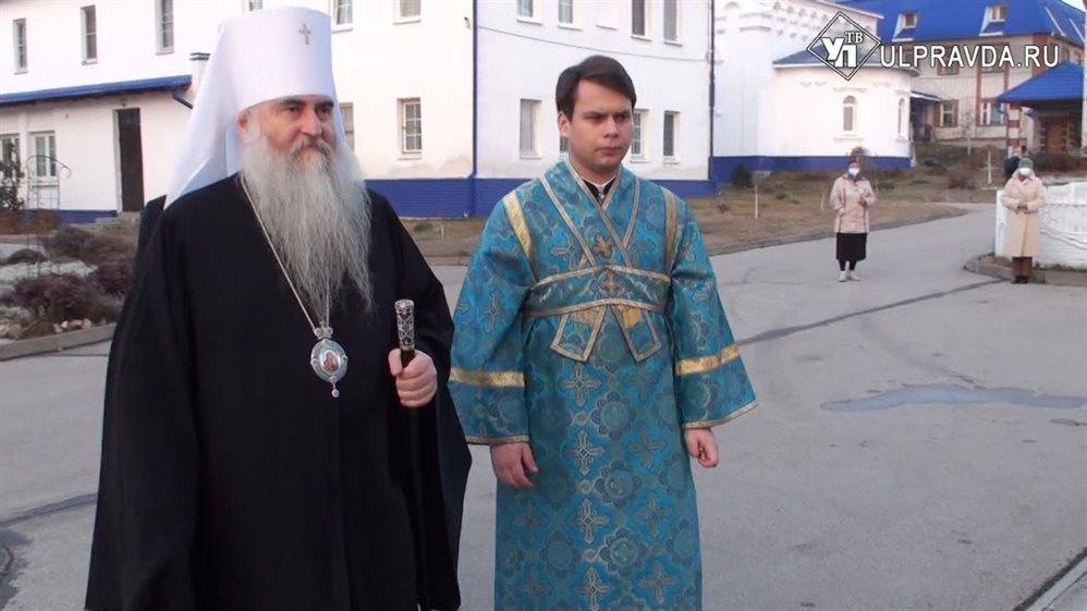 Православные ульяновцы отметили праздник Казанской иконы Божией Матери
