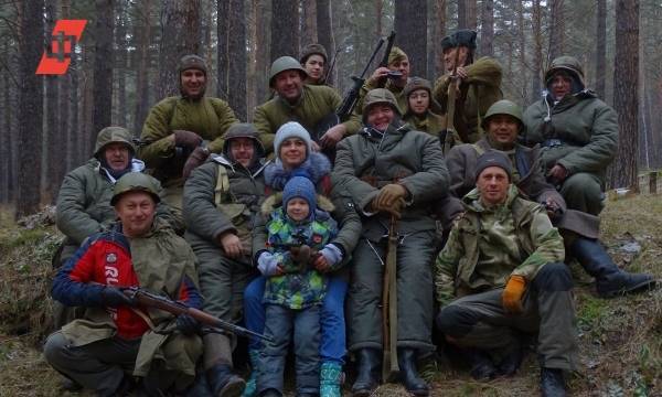 В Иркутске военные реконструкторы провели мероприятие ко Дню народного единства. Впервые мероприятие прошло без зрителей
