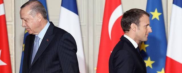 Франция пригрозила Турции введением санкций