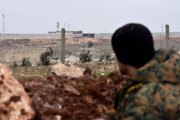 Полный демонтаж: на свёрнутой Турцией крупнейшей базе поднят флаг Сирии
