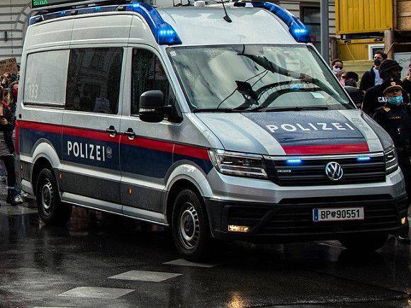 Четырех человек в Германии заподозрили в связях с террористом из Вены