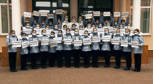 Воспитанницы Пансиона Минобороны запустили акцию в поддержку военных медиков