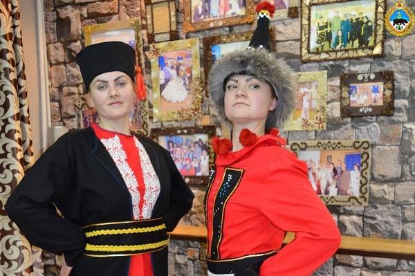В женской колонии ИК-31 в Микуне прошел конкурс национальных костюмов народов России