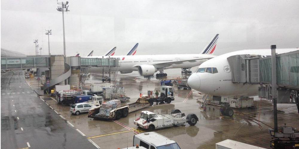 При посадке на рейсы во Францию нужно будет предъявлять отрицательный тест на коронавирус — посольство