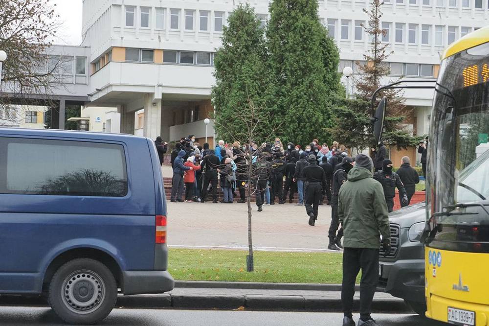 В Минске на акции медиков начались задержания