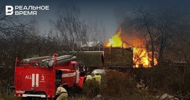 В Аракчино в СНТ имени Ленина произошел пожар — видео