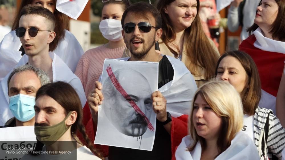 Участников "Марша народовластия" начали задерживать в Минске