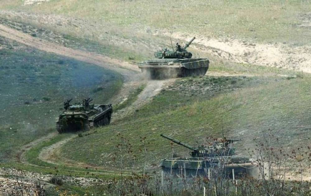 Азербайджан заявил об отступлении армянской армии с части позиций в Карабахе