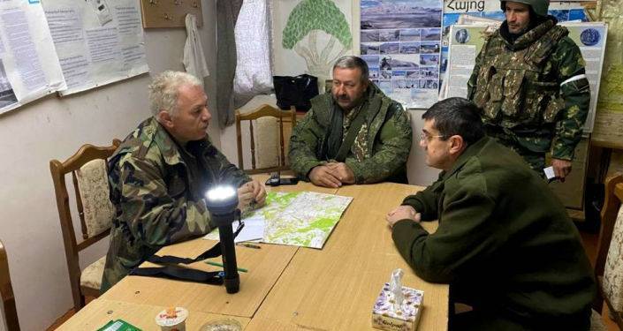 Глава Карабаха побывал на позициях: Армия обороны отражает атаки на Степанакерт