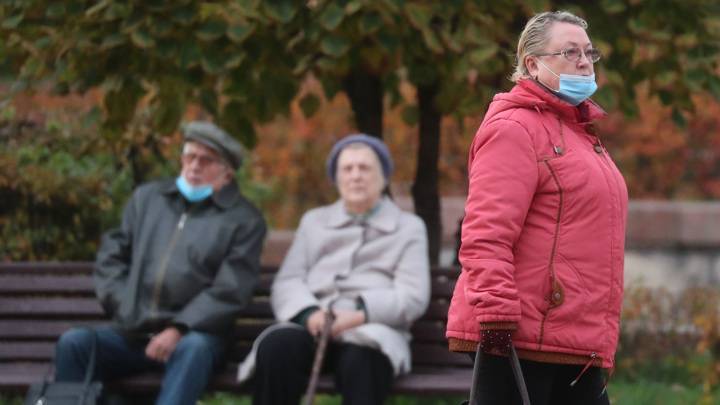 Пожилым жителям Подмосковья заблокируют социальные карты