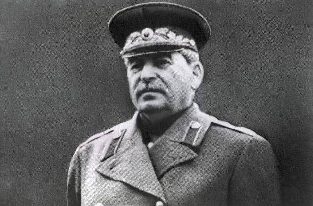 Сколько раз разведка сообщала Сталину дату нападения Германии