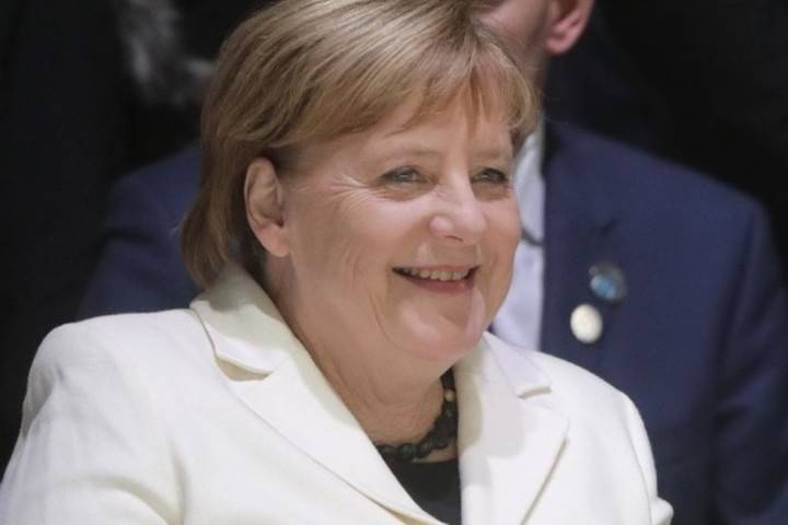 Меркель заявила, что рада сотрудничать с Байденом