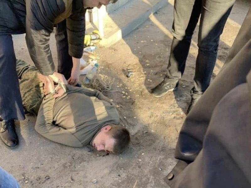 Учился на полицейского и был странным: расстрелявшего офицера и сослуживцев солдата задержали под Воронежем