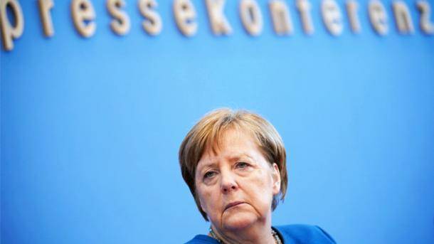 Германия может столкнуться с третьей волной COVID-19, - Меркель