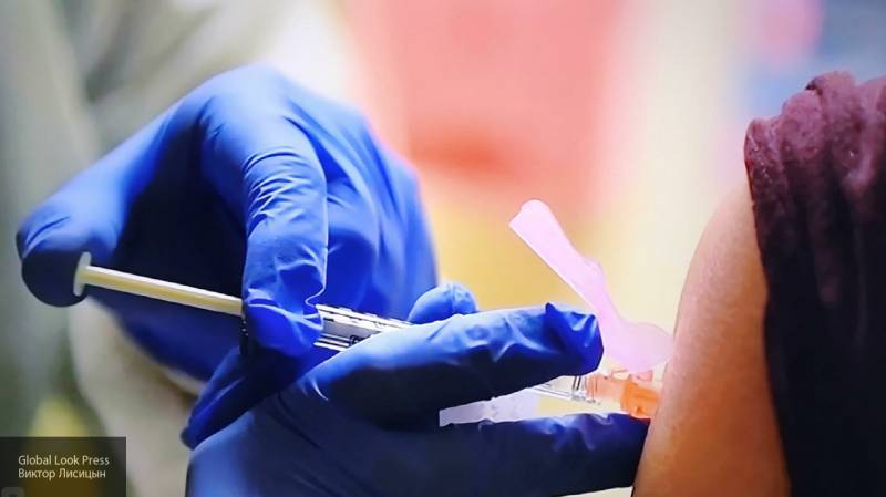 Участников испытаний вакцины от COVID призвали не сдавать тест на антитела