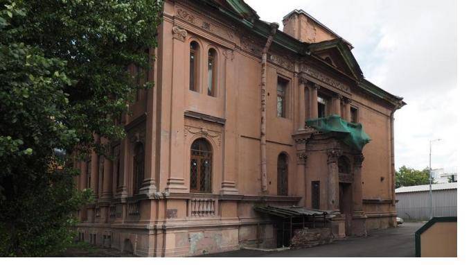 В Петербурге завершилась реставрация библиотеки Колобовых