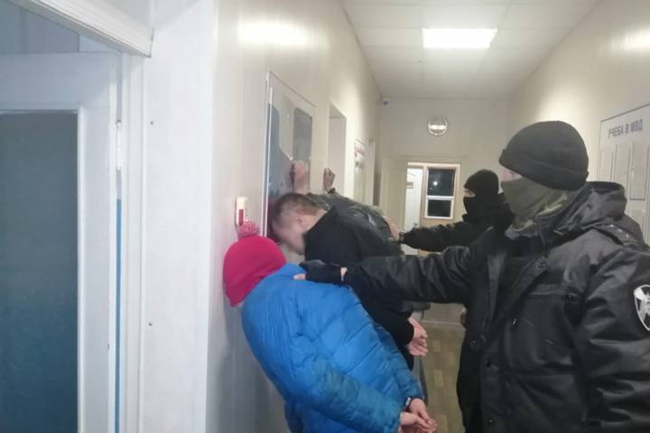 Захлестнули «Лианой» — костромские полицейские смогли задержать «сливщиков» бензина при помощи спецсредства