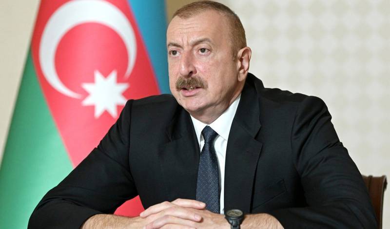 В ответ на признание Карабаха Алиев призвал французов отдать армянам Марсель