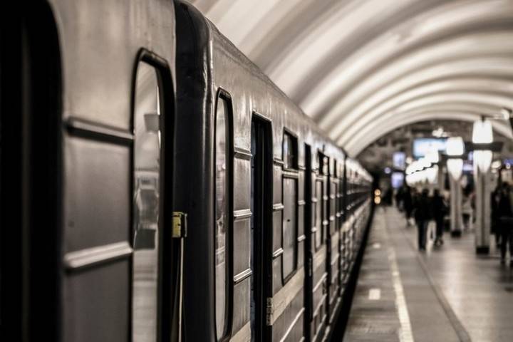 Интервал движения поездов метро в Петербурге может увеличиться до 5 минут