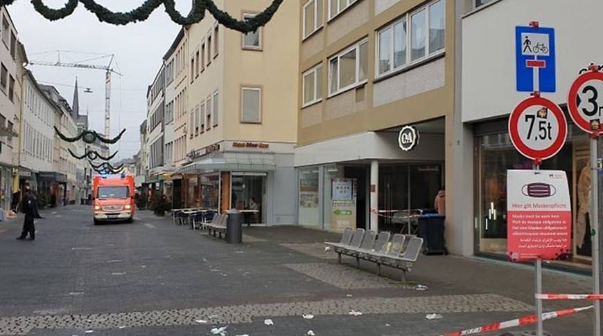 В Германии автомобиль выехал на пешеходную зону, есть погибшие