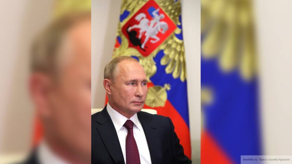 Путин отметил перспективы развития нефтехимии в России