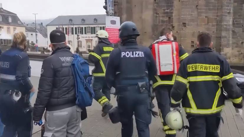 Видео из немецкого Трира, где четыре человека погибли в результате наезда автомобиля на пешеходов