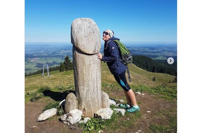 В Германии со склона горы украли местную достопримечательность - деревянный пенис
