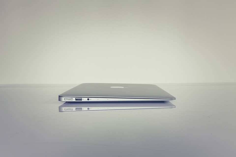Apple готовится представить планшет и ноутбук с дисплеями mini-LED
