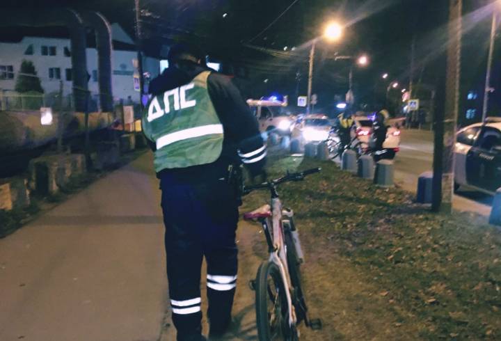 В Петербурге ночью поймали похитителей велосипедов