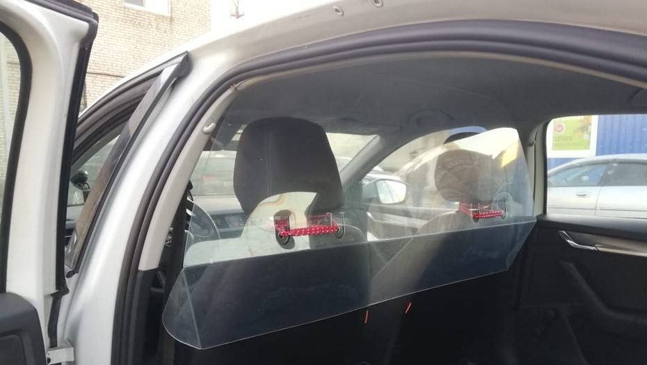 В Петербурге запустили развозку зараженных на такси для проведения КТ