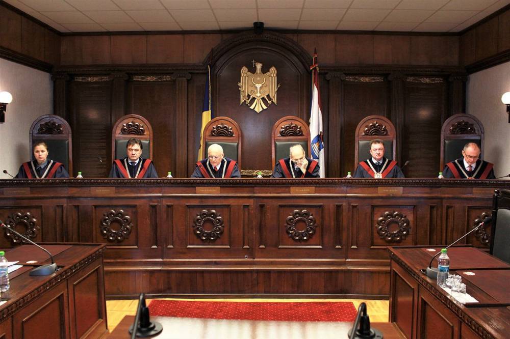 КС Молдавии отклонил ходатайство адвоката Додона