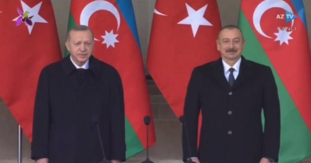 Эрдоган на параде в Баку призвал Армению "взяться за ум", тогда в регионе "начнется новая эра"