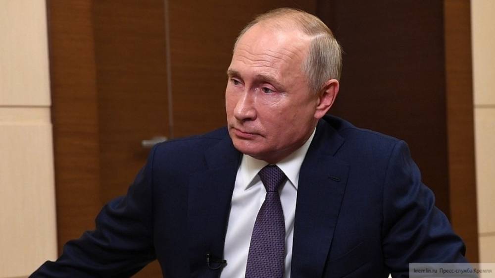 Путин уверен в необходимости нормативной базы о защите персональных данных
