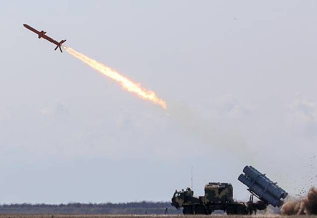 Болгары посмеялись над угрозами Украины направить ракеты из комплекса РК-360МС "Нептун" на Крымский мост