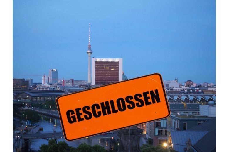 «Другого пути нет»: Берлин анонсирует строгий локдаун