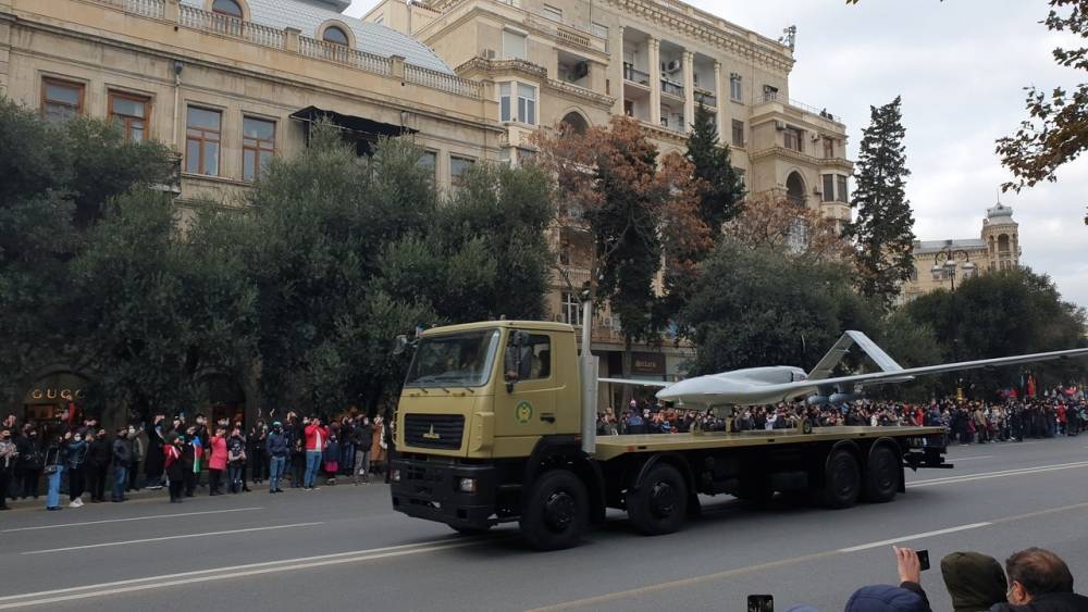 В Баку прошел военный парад, посвященный победе в Нагорном Карабахе