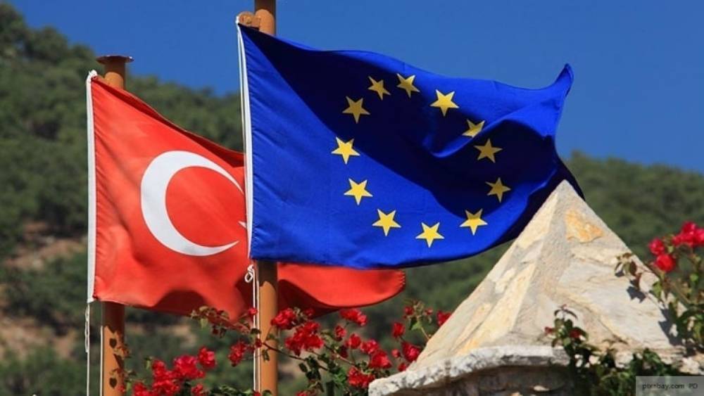 ЕС ответит санкциями на действия Турции в Средиземноморье