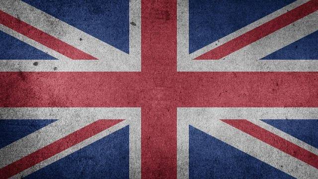 Великобритания ввела санкции против трех граждан России