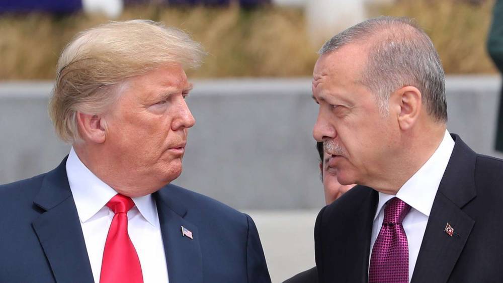 Эрдоган обиделся на Трампа из-за санкций за покупку С-400