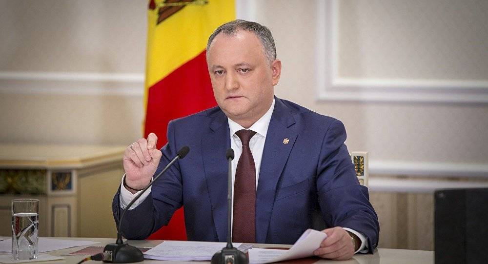 Додон пообещал отрегулировать деятельность западных НПО в Молдавии