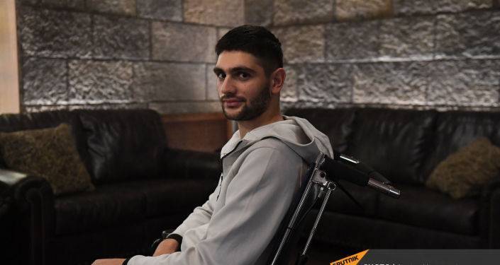 Чудом выживший в Карабахе армянский солдат устроился на работу